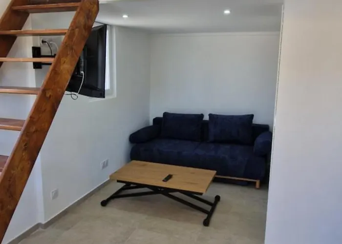 Folelli Entre Le Centre Et La